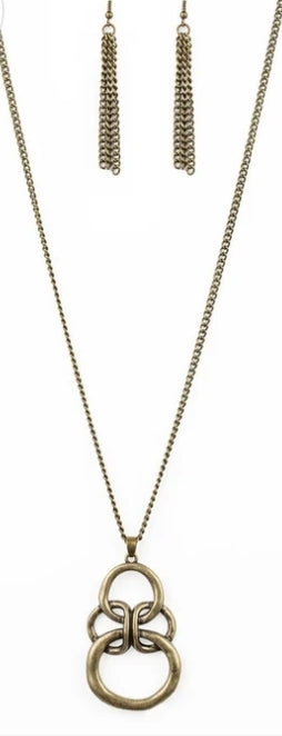 Courageous Contour Silver Necklace