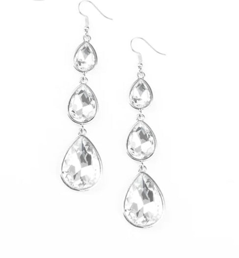 Metro Momentum White Earring