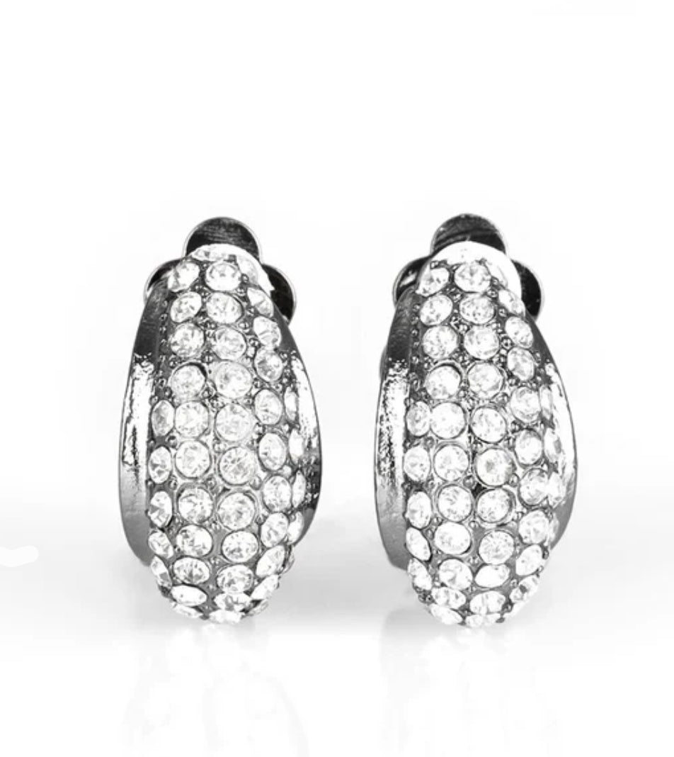 Revenue Avenue Black Clip-On Earring