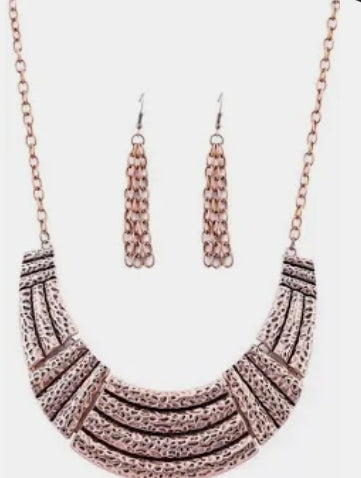 Ready To Pounce Silver Necklace