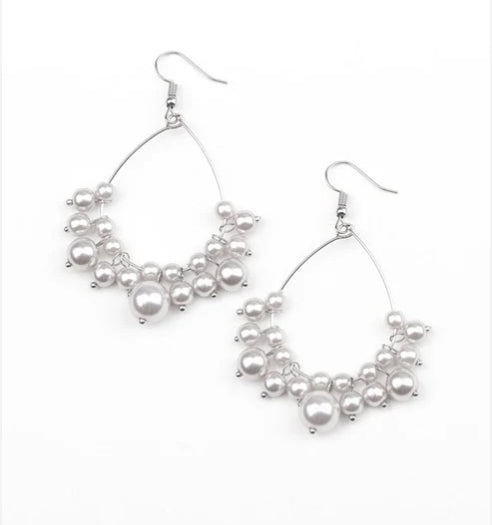 5th Avenue Appeal White Earring