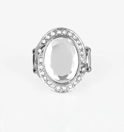 Queen Scene Blue Ring