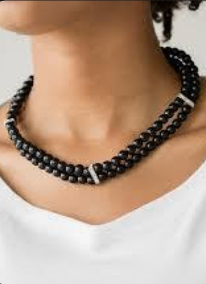 Put on Your Party Dress Green Necklace