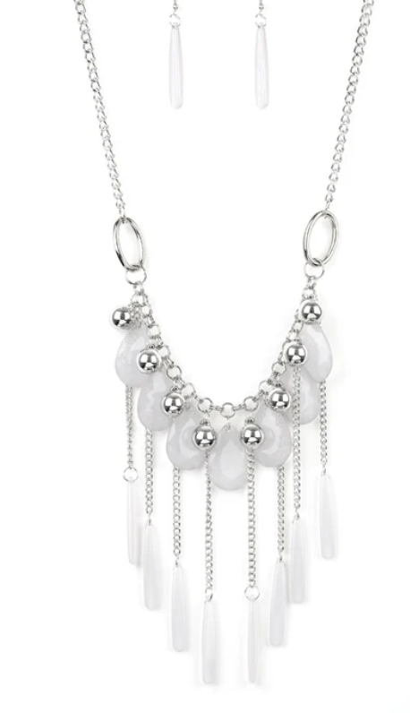 Rouring Riviera White Necklace