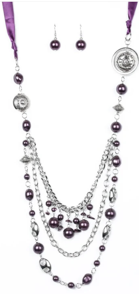 All The Trimmings Ivory White Necklace