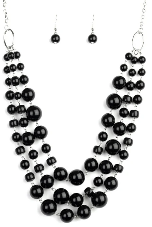 Everyone Scatter Black Necklace