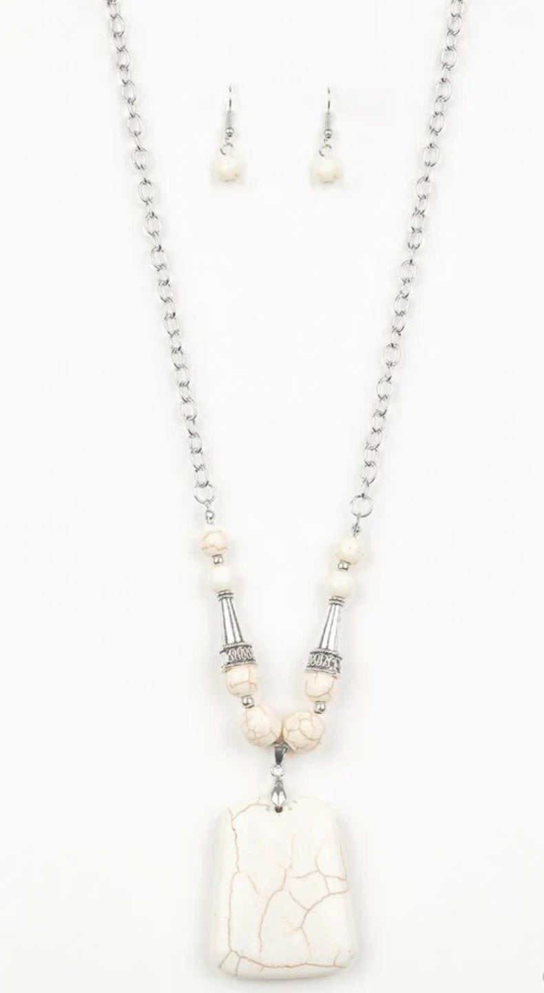 Sandstone Oasis Blue Necklace