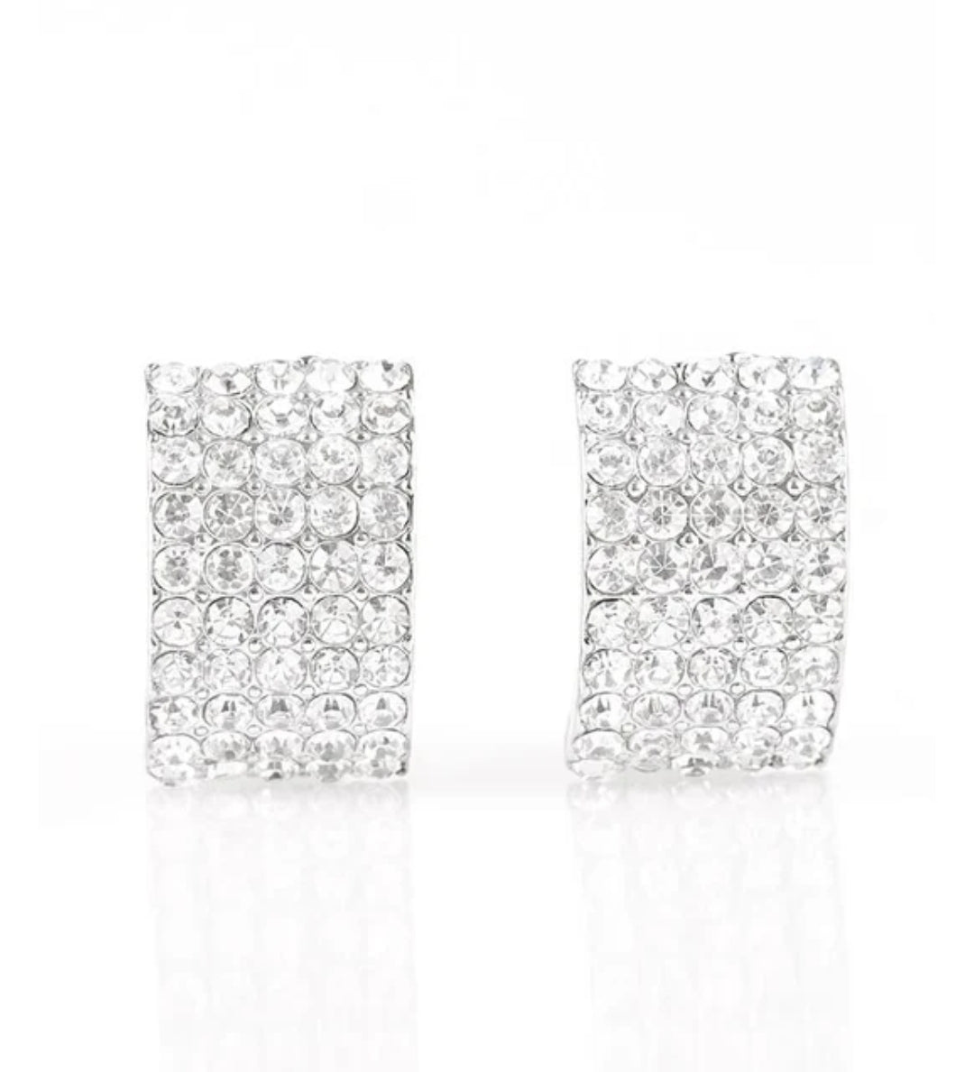 Hollywood Hotshot Clip-On Earring White
