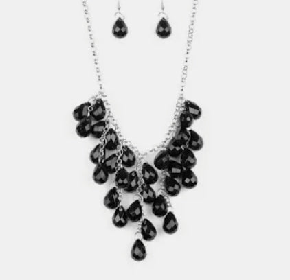 Serenely Scattered Black Necklace