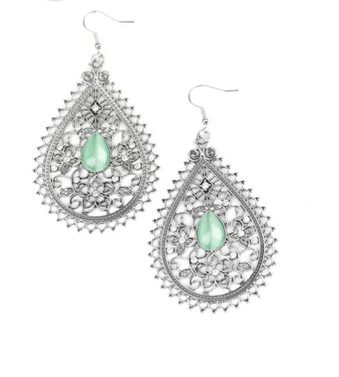 Eden Glow Green Earring