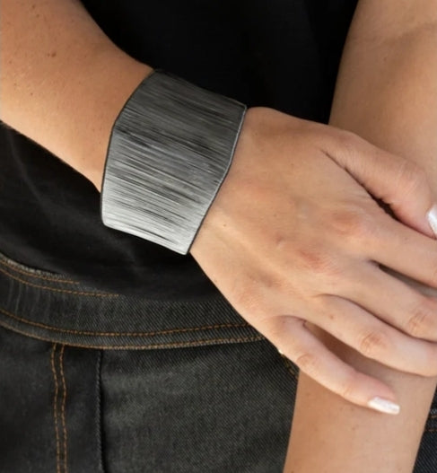 Hot Wired Wonder Black Bracelet