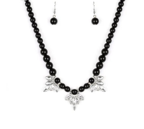 Society Socialite Necklace  Black