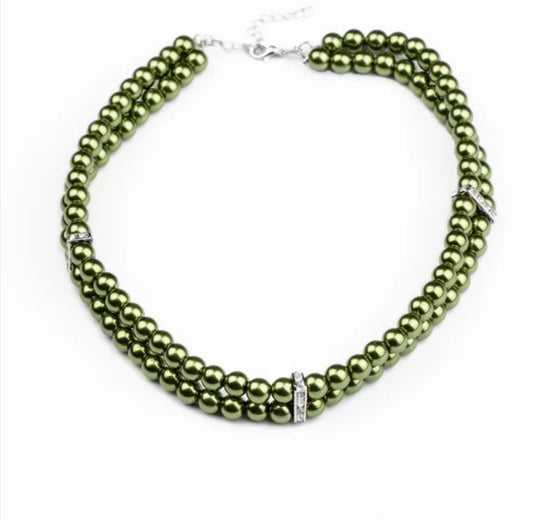 Put on Your Party Dress Green Necklace