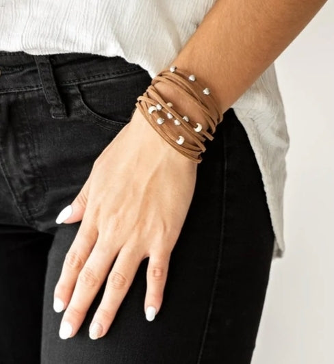 Colorfully Coachella White Bracelet