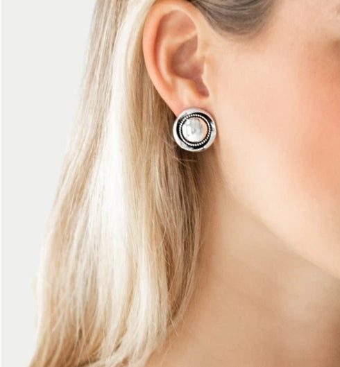Out of This Galaxy Clip-On Earring Silver