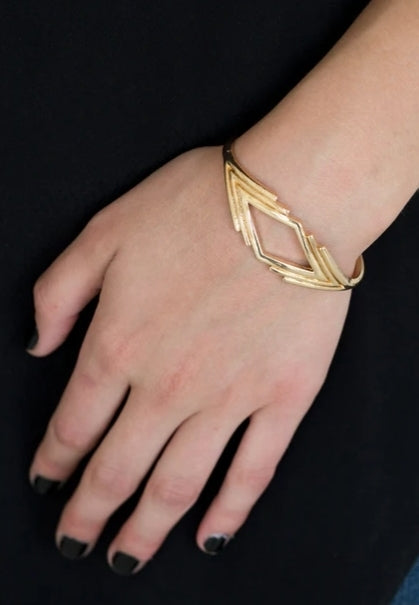 In Total De-NILE Gold Bracelet