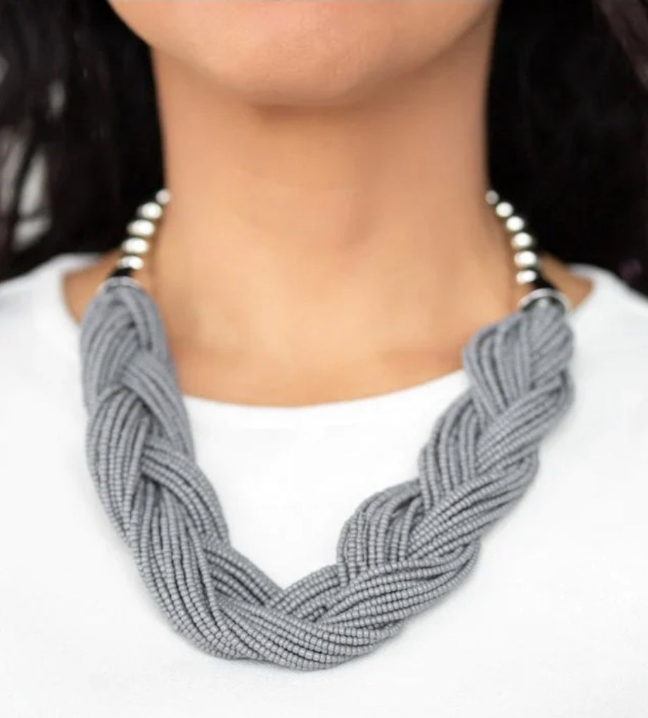 The Great Outlook Orange Necklace