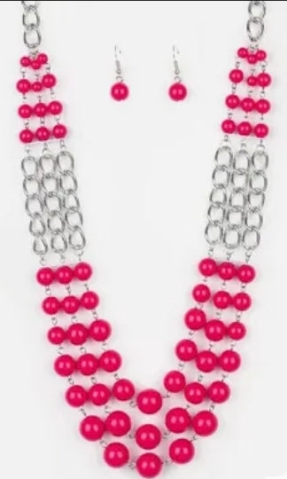 A La Vogue Pink Necklace