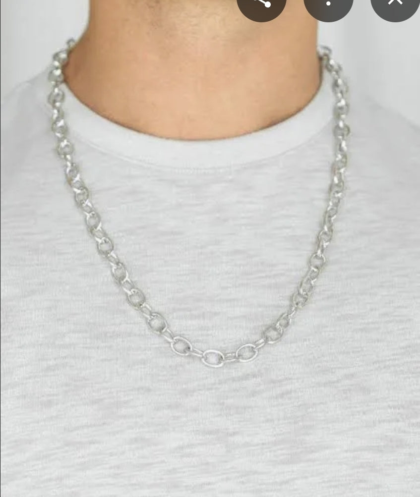 Courtside Seats Silver Urban Necklace