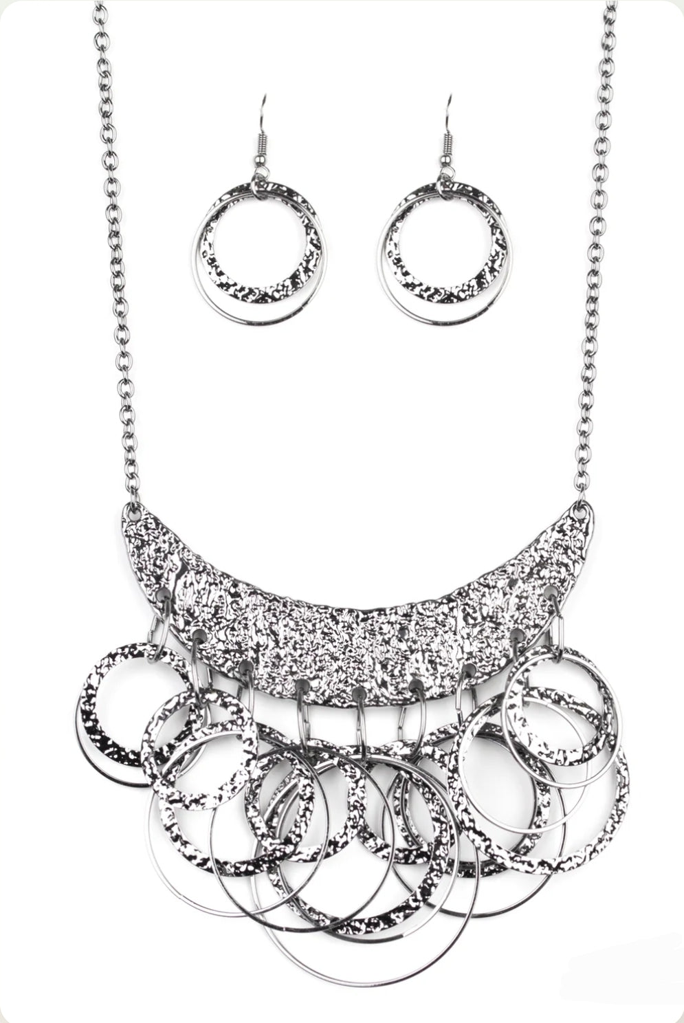 Metro Eclipse Black Necklace