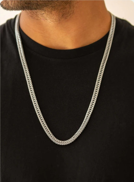 Knockout King Silver Urban Necklace
