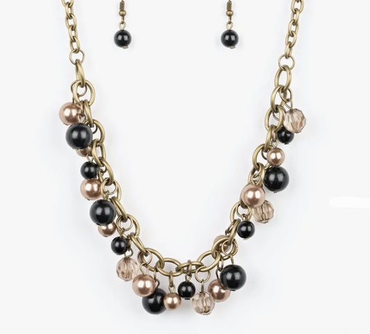 The GRIT Crowd Necklace Black