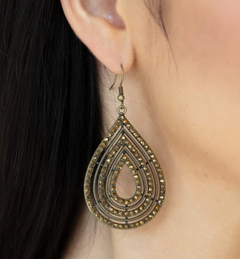 5th Avenue Attraction Brass Earring