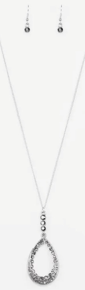 Red Carpet Royal Silver Necklace