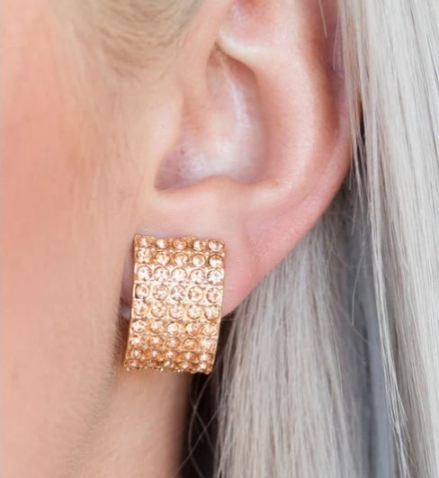 Hollywood Hotshot Clip-On Earring White