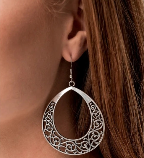 Vineyard Venture Silver Earring