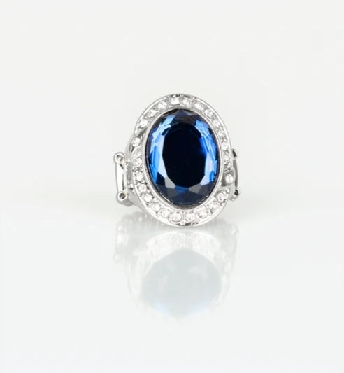 Queen Scene Blue Ring