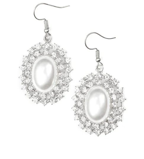 Maga Movie Star White Earrings