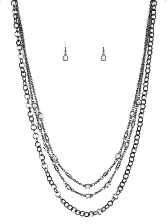 Metro Mixer Black Necklace