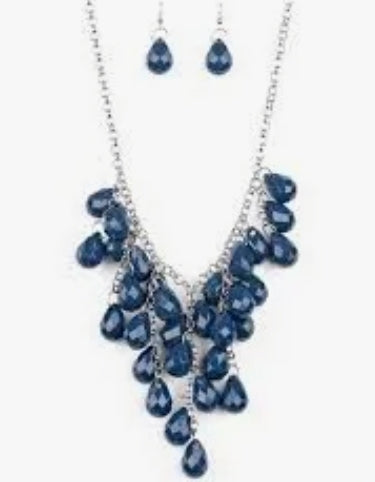 Serenely Scattered Black Necklace