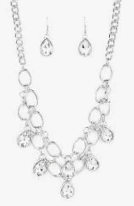Show-Stopping Shimmer White Necklace